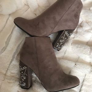 Taupe jewel booties